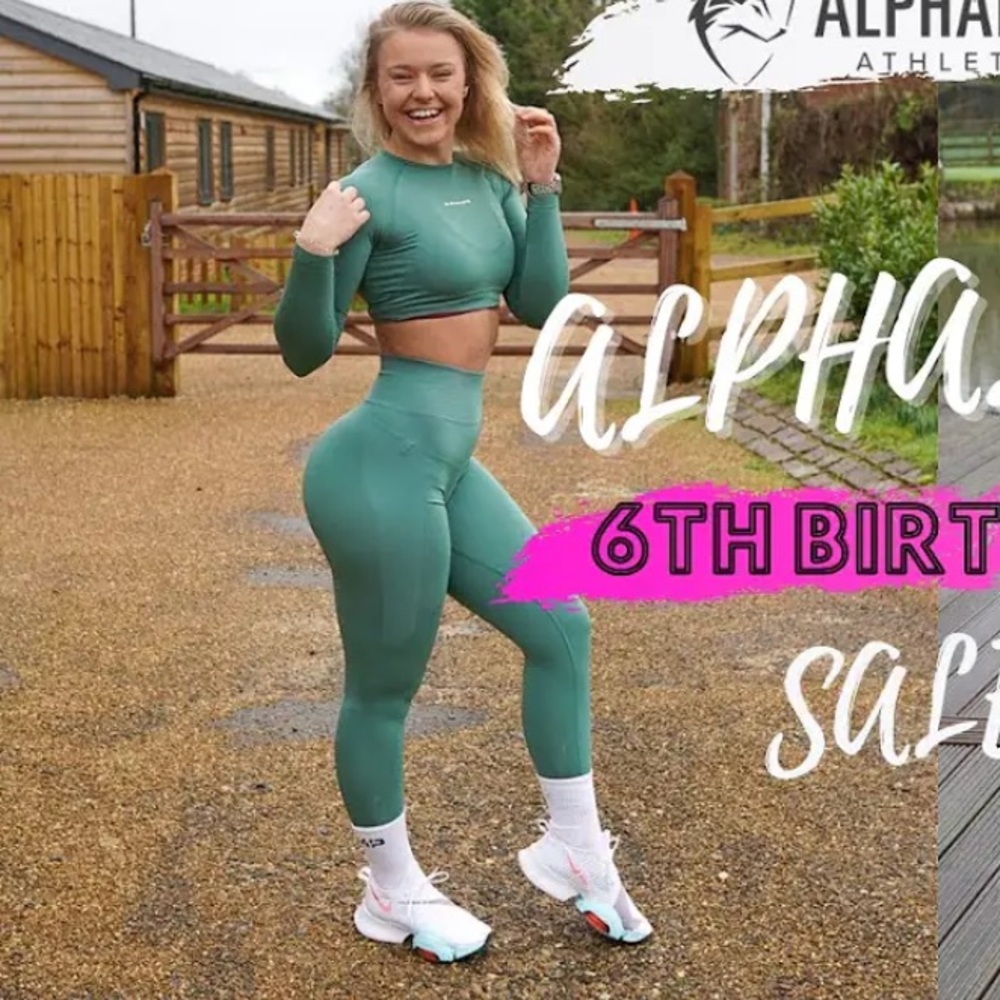 ‼️SOLD‼️Alphalete Amplify Legging - Ivy - S